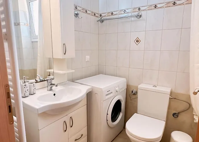 Апартаменты Estee *